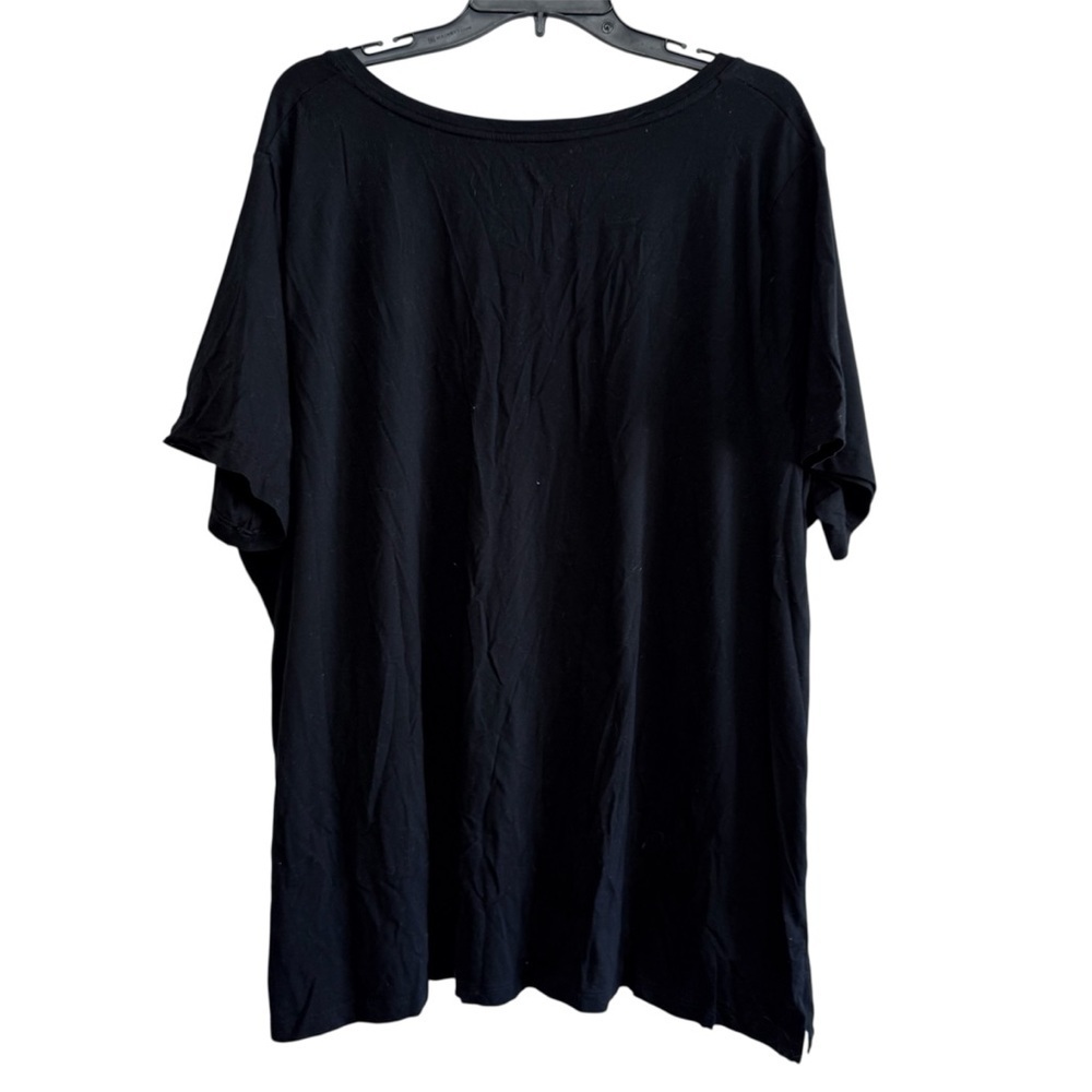 Ava & Grace Black Short Sleeve V-Neck Tee - Picture 3 of 6
